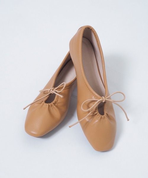 Crisp（クリスプ）の「リボンギャザーフラットシューズ（パンプス・レディース・ベージュ/ブラック/アイボリー・37/38/36/39）」の19枚目の写真