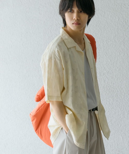 SENSE OF PLACE by URBAN RESEARCH（センスオブプレイスバイアーバンリサーチ）の「『ユニセックス』ナイロンパデットビッグショルダー（ショルダーバッグ・メンズ・アイボリー/ブルー/ミント/ブラック/オレンジ・ONE）」の20枚目の写真