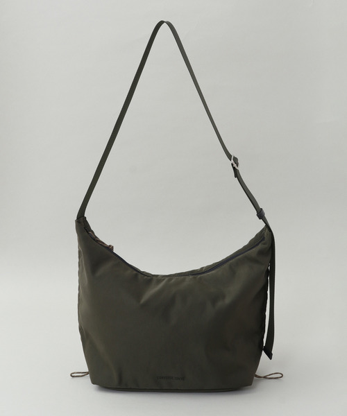 CONVERSE TOKYO（コンバーストウキョウ）の「SIDE GATHER NYLON PADDED