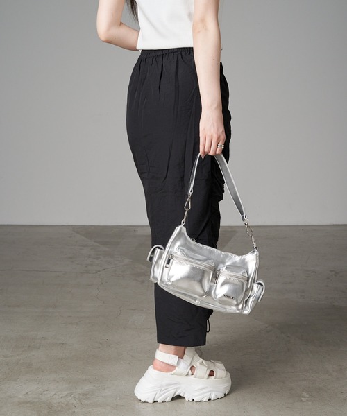 RAY CASSIN(レイカズン)の「ドロストナローロングスカート(スカート・レディース・ホワイト/ブラック/グレー・FREE)」の6枚目の写真