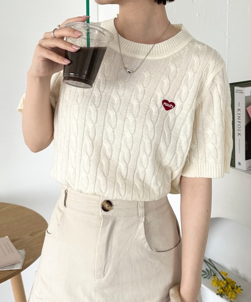 CLEA（クレア）の「ワンポイントハート刺繍 半袖サマーニットトップス（Tシャツ/カットソー・レディース・アイボリー/グレー/ピンク/ベージュ/ブラック・FREE）」の16枚目の写真