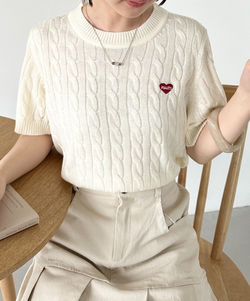 CLEA（クレア）の「ワンポイントハート刺繍 半袖サマーニットトップス（Tシャツ/カットソー・レディース・アイボリー/グレー/ピンク/ベージュ/ブラック・FREE）」の20枚目の写真