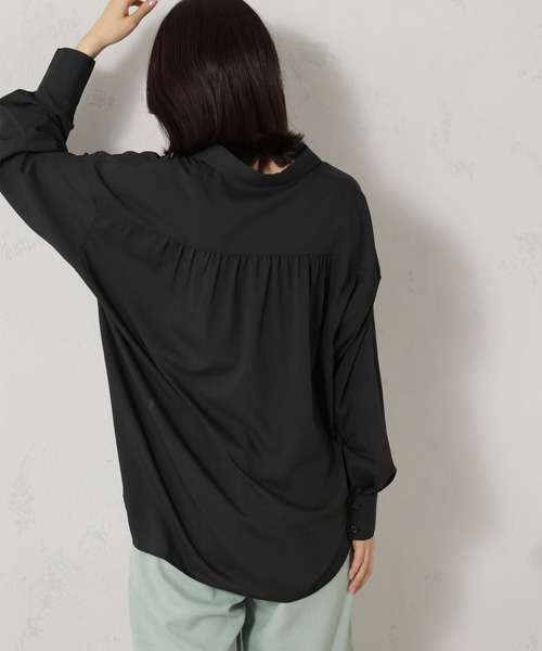 FOUND GOOD（ファウンドグッド）の「接触冷感・UV. 速乾・お手入れ簡単コタットレギュラーシャツ（シャツ/ブラウス・レディース・ブラウン系5/ブラック/ブラウン系/オレンジ系/ブルー系5/グリーン/ブルー系/ブルー系1・S/M/L）」の12枚目の写真