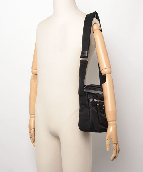 Vivienne Westwood エナメルORBショルダーバッグ Vivienne Westwood 新品 ヴィヴィアン・ウエストウッド エナメル
