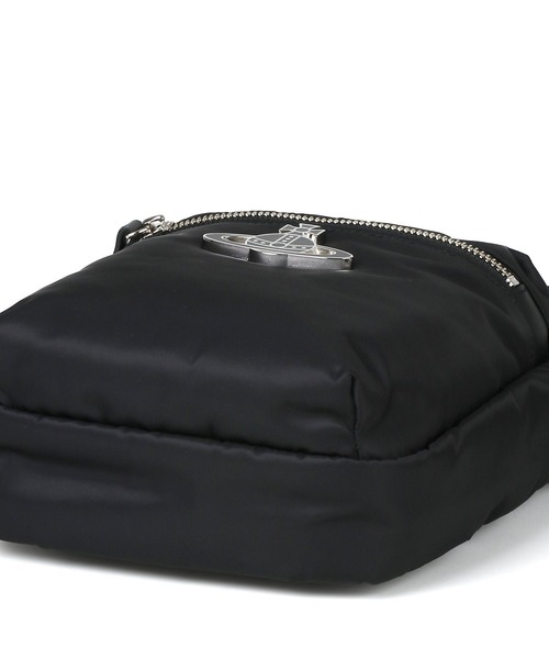 Vivienne Westwood エナメルORBショルダーバッグ Vivienne Westwood 新品 ヴィヴィアン・ウエストウッド エナメル