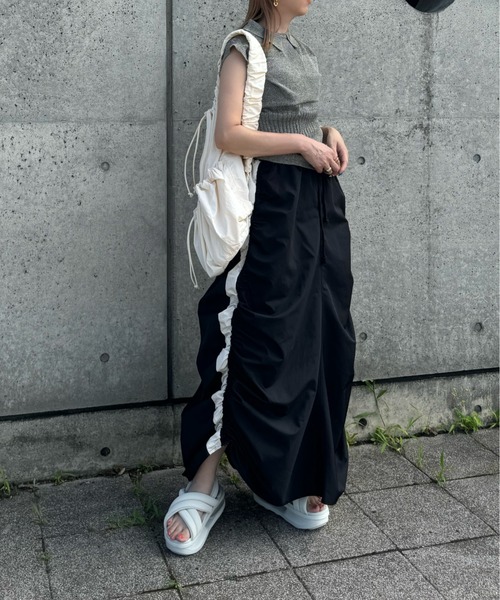 y/m by misato（イムバイミサト）の「配色ラインドロストスカート（スカート・レディース・アイボリー/ブラック・FREE）」の10枚目の写真