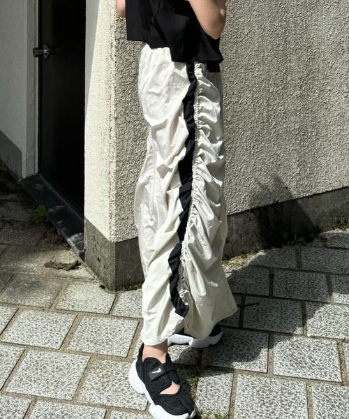 y/m by misato（イムバイミサト）の「配色ラインドロストスカート（スカート・レディース・アイボリー/ブラック・FREE）」の19枚目の写真