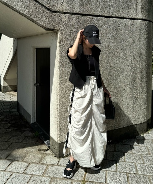 y/m by misato（イムバイミサト）の「配色ラインドロストスカート（スカート・レディース・アイボリー/ブラック・FREE）」の21枚目の写真
