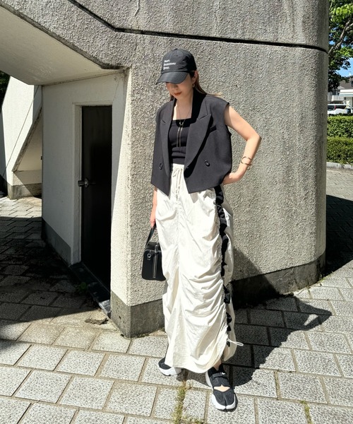 y/m by misato（イムバイミサト）の「配色ラインドロストスカート（スカート・レディース・アイボリー/ブラック・FREE）」の22枚目の写真