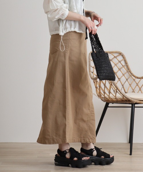 atONE（アットワン）の「atONE ウエストリブストレッチロングスカート（スカート・レディース・ベージュ/ブラック/カーキ・M/3L/L/LL/4L）」の12枚目の写真