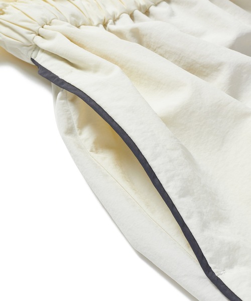 ROPE' PICNIC(ロペピクニック)の「サイドラインナイロンギャザースカート/撥水加工(スカート・レディース・チャコールグレー/キナリ・38)」の7枚目の写真