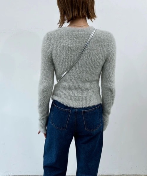 E&C closet…(イーアンドシークローゼット)の「シャギークルーネックプルオーバー(ニット/セーター・レディース・グレイッシュベージュ/アイボリー/グレー/ブラック・FREE)」の9枚目の写真