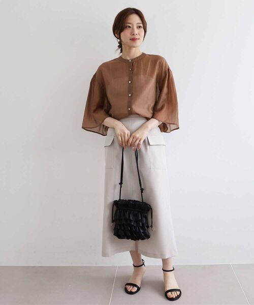 le.coeur blanc(ルクールブラン)の「シアーフレアスリーブ2WAYブラウス(シャツ/ブラウス・レディース・ブラック/グレイッシュベージュ/キャメル・38)」の11枚目の写真