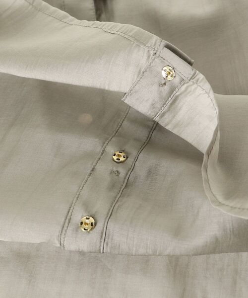 le.coeur blanc(ルクールブラン)の「シアーフレアスリーブ2WAYブラウス(シャツ/ブラウス・レディース・ブラック/グレイッシュベージュ/キャメル・38)」の8枚目の写真