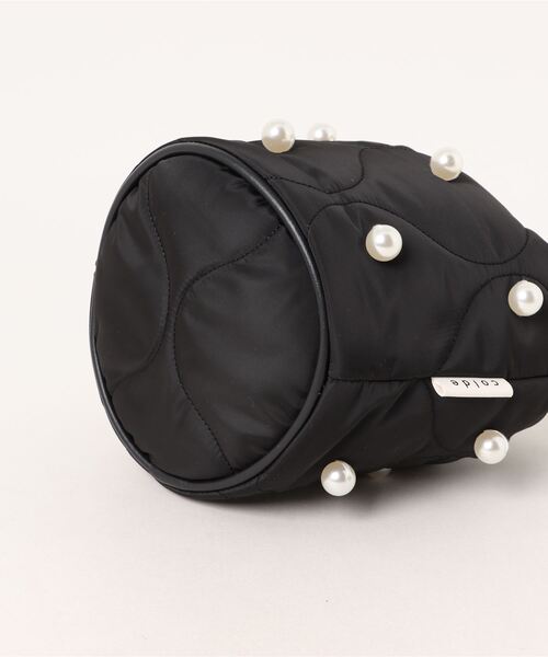 COLDE （コルデ）の「【COLDE】キルティングパール巾着ショルダーバッグ(846552)（ショルダーバッグ・レディース・ベージュ/ブラック・ALL）」の4枚目の写真