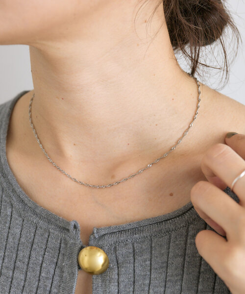 RIVE DROITE(リヴドロワ)の「【R.good(アールドットグッド)】スリムツイストチェーンネックレス(ネックレス・レディース・シルバー/ゴールド・FREE)」の2枚目の写真