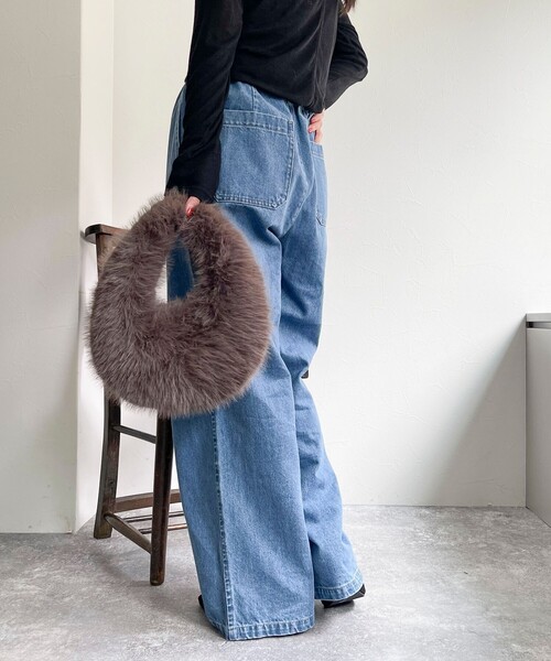 fredy emue（フレディエミュ）の「デニムイージーベイカーパンツ（デニムパンツ・レディース・ネイビー/ブルー・36/38）」の13枚目の写真