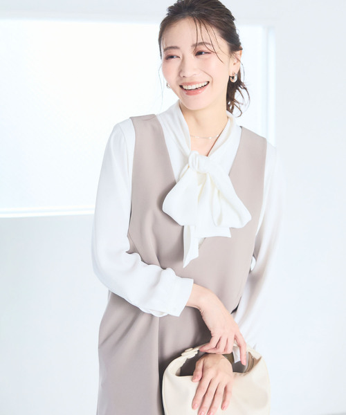 CROSS FUNCTION(クロスファンクション)の「《洗える》正解 リボンボウタイブラウス【CF/クロスファンクション】(シャツ/ブラウス・レディース・ネイビー/グレイッシュベージュ/オフホワイト・M/LL/L)」の8枚目の写真