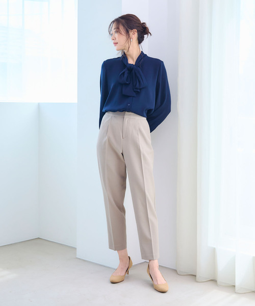 CROSS FUNCTION(クロスファンクション)の「《洗える》正解 リボンボウタイブラウス【CF/クロスファンクション】(シャツ/ブラウス・レディース・ネイビー/グレイッシュベージュ/オフホワイト・M/LL/L)」の16枚目の写真