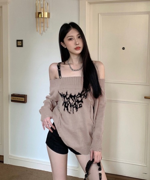 shopnikoniko(ショップニコニコ)の「バタフライ ベルトショルダー オフショルダメージニット(ニット/セーター・レディース・グレー/ベージュ/ブラウン・フリー)」の9枚目の写真