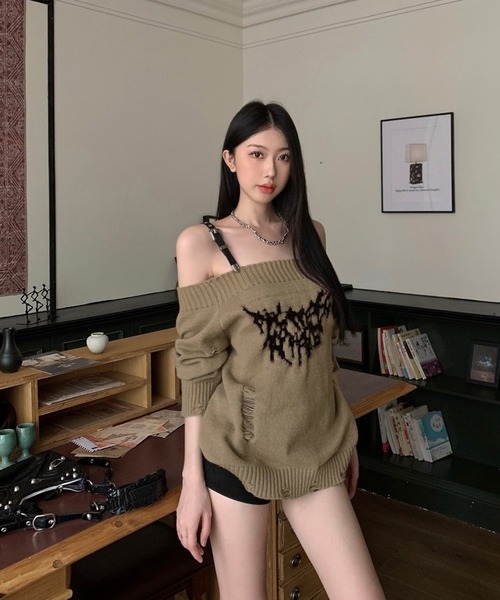shopnikoniko(ショップニコニコ)の「バタフライ ベルトショルダー オフショルダメージニット(ニット/セーター・レディース・グレー/ベージュ/ブラウン・フリー)」の15枚目の写真