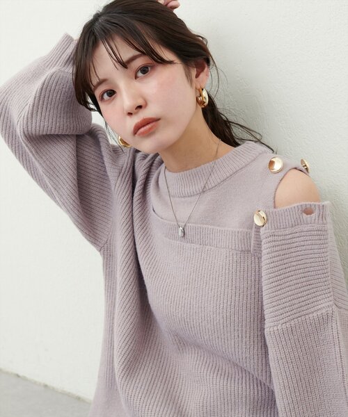 natural couture(ナチュラルクチュール)の「畦編み肩開きニット(ニット/セーター・レディース・レッド系その他/オフホワイト/グレイッシュベージュ/ブラック・FREE)」の4枚目の写真