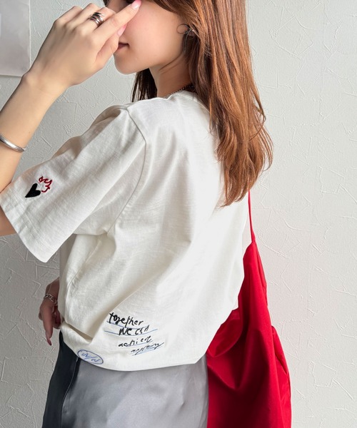 ぐるり360°どこからだって映えちゃう。オーガニックコットン100%らくがき風刺繍無地＆ボーダー柄半袖Tシャツ