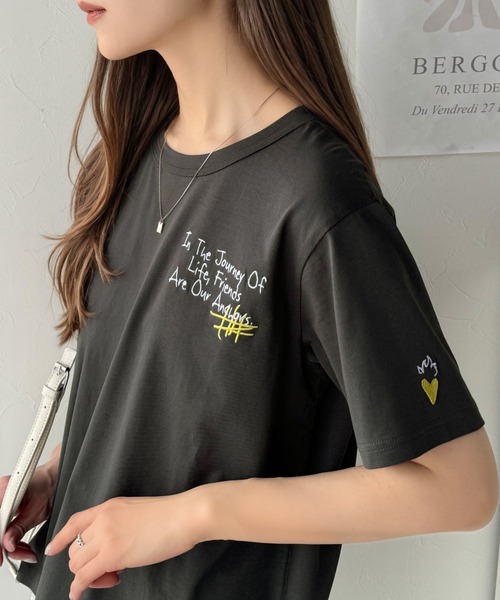 classicalelf（クラシカルエルフ）の「ぐるり360°どこからだって映えちゃう。オーガニックコットン100%らくがき風刺繍 無地＆ボーダー柄半袖Tシャツ（Tシャツ/カットソー・レディース・ホワイト×ブラック/アイボリー/ホワイト/チャコール・X-LARGE/SMALL/MEDIUM/LARGE）」の14枚目の写真