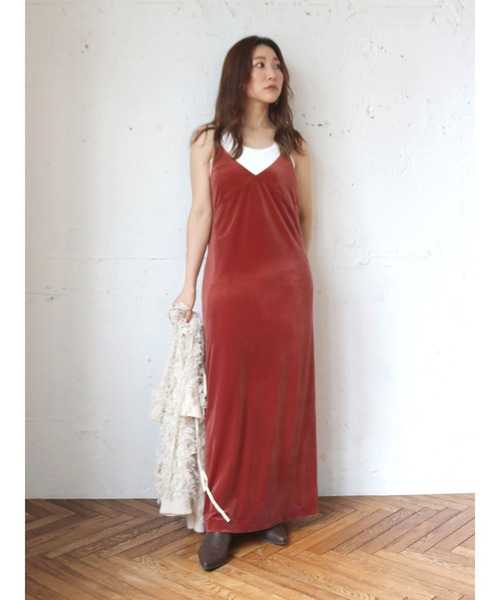 Ungrid（アングリッド）の「ベロアキャミワンピース（ワンピース・レディース・レッド/ヘザーグレー/ブラック・FREE）」の20枚目の写真