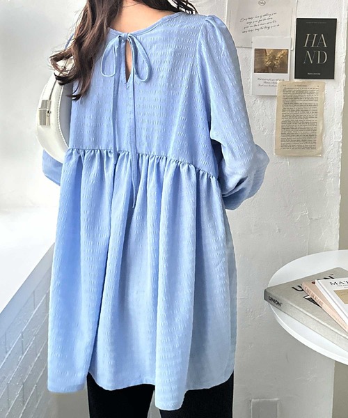 GeeRA（ジーラ）の「春のおでかけに♪前後2WAYリボンペプラムジャガードチュニックブラウス（シャツ/ブラウス・レディース・ブラック/ベージュ/オフホワイト/ブルー・LARGE/X-LARGE/MEDIUM）」の17枚目の写真