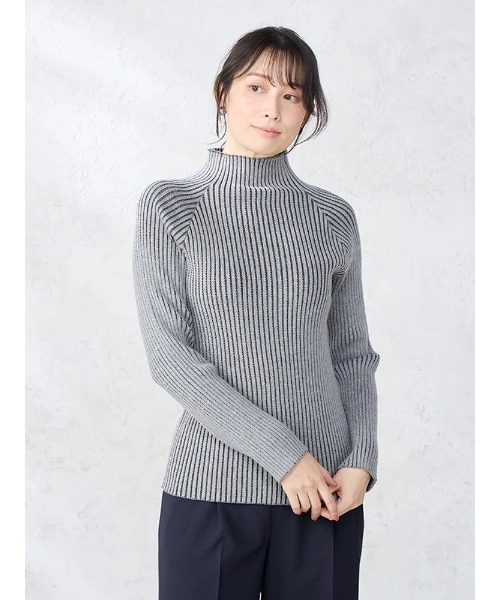 Perfect Suit FActory(パーフェクトスーツファクトリー)の「ボトルネックリブニット ブラック/グレー(ニット/セーター・レディース・グレー/ブラック/ベージュ・M/L)」の1枚目の写真