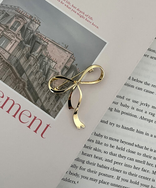 prose verse（プロズヴェール）の「リボンブローチ（ブローチ/コサージュ・レディース・ゴールド/シルバー・FREE）」の7枚目の写真