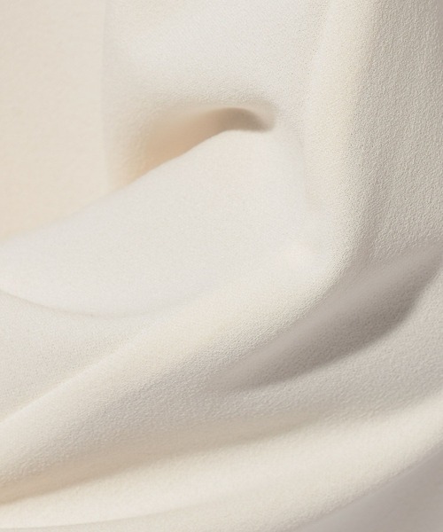 Elura(エルーラ)の「サマ見え2WAYトップス/249509(Tシャツ/カットソー・レディース・ブラック/オフホワイト/ネイビー・MEDIUM/LARGE)」の4枚目の写真