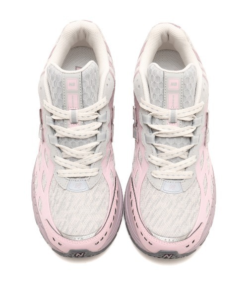 NEW BALANCE(ニューバランス)の「New Balance U1906WFA / ニューバランス U1906WFA(スニーカー・メンズ・ホワイト・25.0cm/24.5cm/24.0cm/23.5cm/23.0cm)」の2枚目の写真
