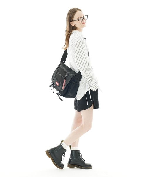 MILKFED.(ミルクフェド)の「DAILY MESSENGER BAG(メッセンジャーバッグ・レディース・レッド/ブラック・ONE SIZE)」の12枚目の写真