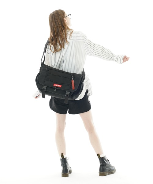 MILKFED.(ミルクフェド)の「DAILY MESSENGER BAG(メッセンジャーバッグ・レディース・レッド/ブラック・ONE SIZE)」の15枚目の写真
