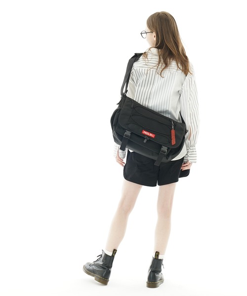 MILKFED.(ミルクフェド)の「DAILY MESSENGER BAG(メッセンジャーバッグ・レディース・レッド/ブラック・ONE SIZE)」の16枚目の写真