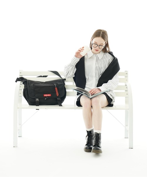 MILKFED.(ミルクフェド)の「DAILY MESSENGER BAG(メッセンジャーバッグ・レディース・レッド/ブラック・ONE SIZE)」の7枚目の写真
