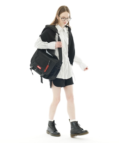 MILKFED.(ミルクフェド)の「DAILY MESSENGER BAG(メッセンジャーバッグ・レディース・レッド/ブラック・ONE SIZE)」の10枚目の写真