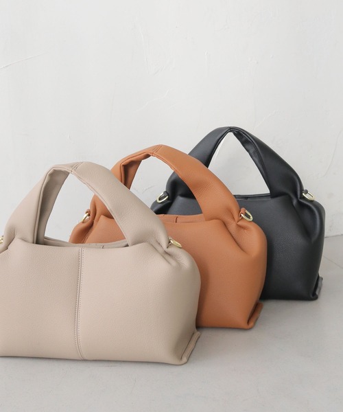 CLEIO（クレイオ）の「【CLEIO】マシュマロタックバッグ MARSHMALLOW TUCK BAG/737-13661（ショルダーバッグ・レディース・ブラック/グレイッシュベージュ/ライトブラウン・FREE）」の3枚目の写真