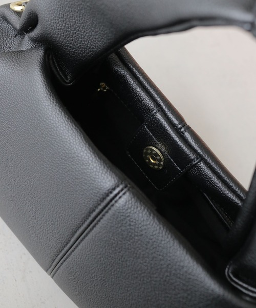 CLEIO（クレイオ）の「【CLEIO】マシュマロタックバッグ MARSHMALLOW TUCK BAG/737-13661（ショルダーバッグ・レディース・ブラック/グレイッシュベージュ/ライトブラウン・FREE）」の5枚目の写真