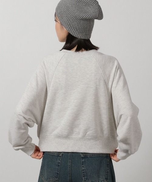 LAKOLE（ラコレ）の「刺繍ロゴ裏毛プルオーバー / 293748（スウェット・レディース・ライトグリーン/オートミール/ネイビー・FREE）」の18枚目の写真