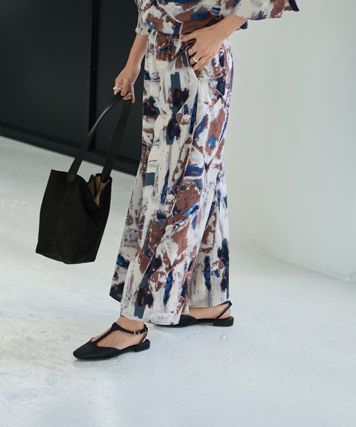 STYLE DELI（スタイルデリ）の「アート柄フレアワイドパンツ（その他パンツ・レディース・ブルー/カーキ・MEDIUM/SMALL）」の16枚目の写真