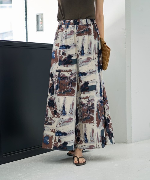 STYLE DELI（スタイルデリ）の「アート柄フレアワイドパンツ（その他パンツ・レディース・ブルー/カーキ・MEDIUM/SMALL）」の12枚目の写真