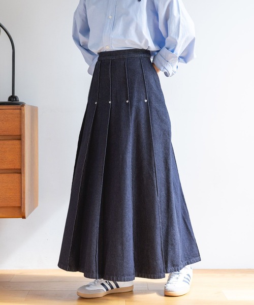 RAGEBLUE(レイジブルー)の「スタッズデザイン/プリーツデニムスカート(デニムスカート・レディース・ブラック/ブルー・FREE)」の5枚目の写真
