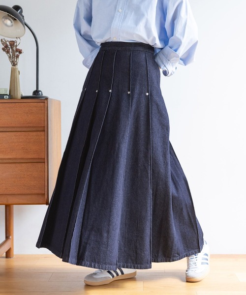 RAGEBLUE(レイジブルー)の「スタッズデザイン/プリーツデニムスカート(デニムスカート・レディース・ブラック/ブルー・FREE)」の6枚目の写真