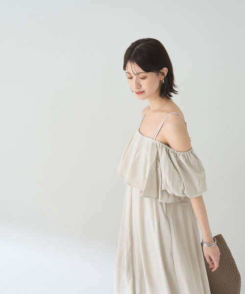 EMMA ROUGE VIF(エマルージュヴィフ)の「【一部店舗限定】【2点セット】ビスチェ×キャミワンピ SETUP(ワンピース・レディース・ベージュ/チャコールグレー・フリー)」の8枚目の写真