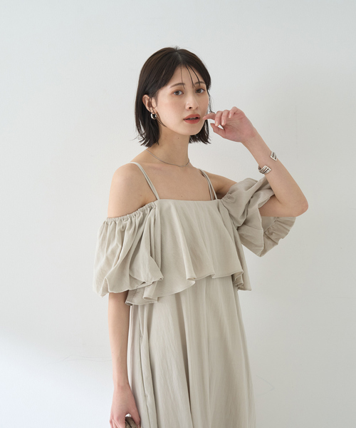 EMMA ROUGE VIF(エマルージュヴィフ)の「【一部店舗限定】【2点セット】ビスチェ×キャミワンピ SETUP(ワンピース・レディース・ベージュ/チャコールグレー・フリー)」の17枚目の写真