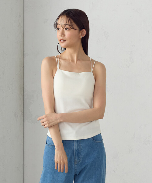 COMME CA ISM（コムサイズム）の「カップ付きダブルストラップ　キャミソール（キャミソール・レディース・オフホワイト/ブラック・MEDIUM/LARGE）」の2枚目の写真