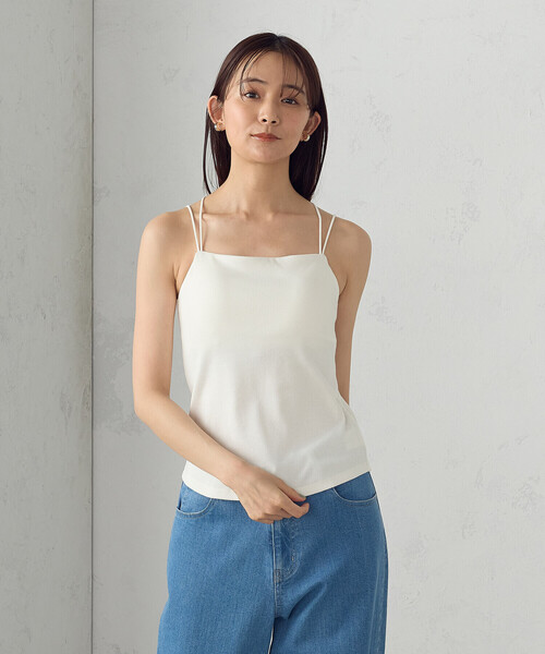 COMME CA ISM（コムサイズム）の「カップ付きダブルストラップ　キャミソール（キャミソール・レディース・オフホワイト/ブラック・MEDIUM/LARGE）」の4枚目の写真